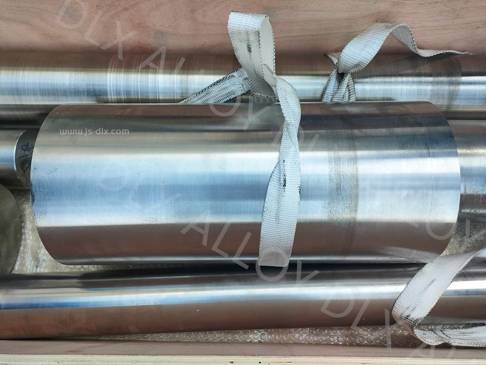Resilient Nitinol Bars Engineered for Lightweight Aerospace Structures