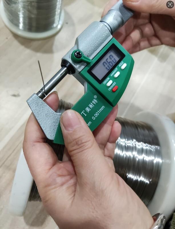 Versatile Nickel-Titanium Wire for Artistic Applications